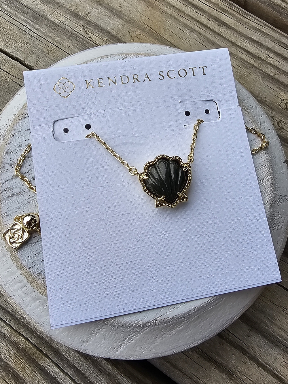 Kendra Scott Brynne Gold Shell Pendant Necklace